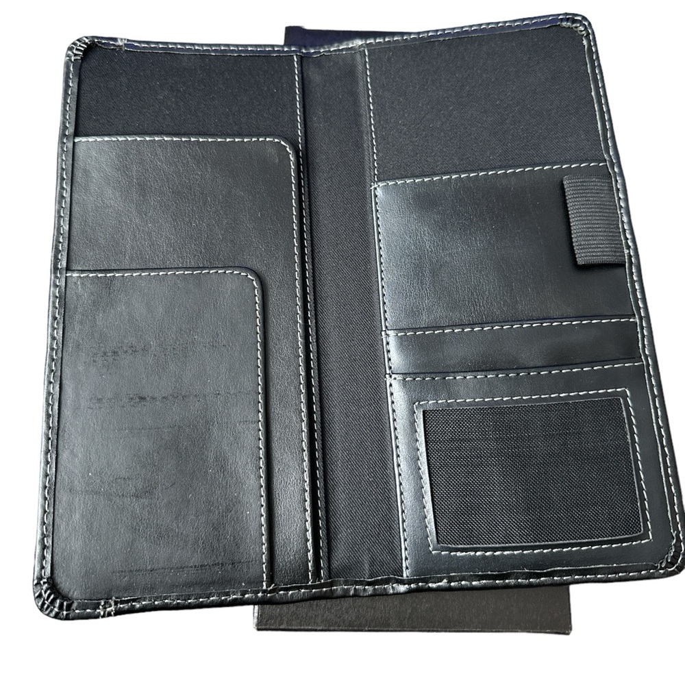 Leeds Travel Wallet